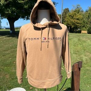 -Tommy Hilfiger Hoodie Tan w/ Logo Thick and Warm Drawstring Hood Men's Medium